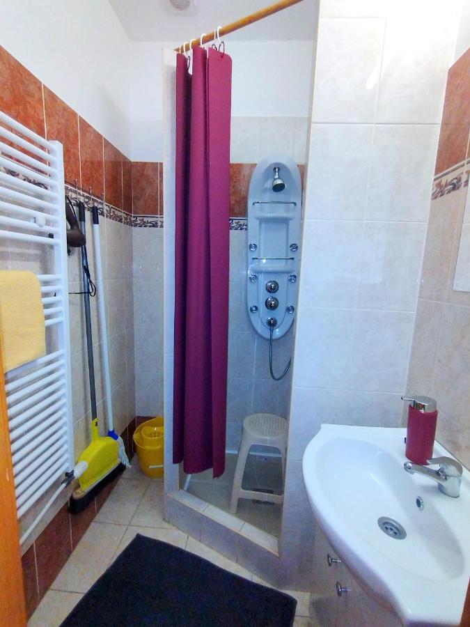 Burg Apartmanház Gyula Exteriér fotografie