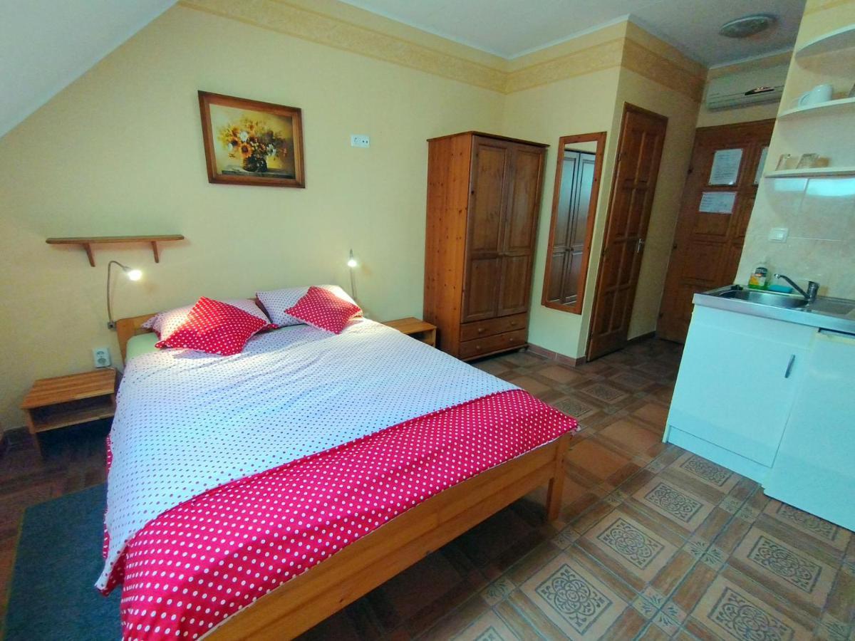 Burg Apartmanház Gyula Exteriér fotografie