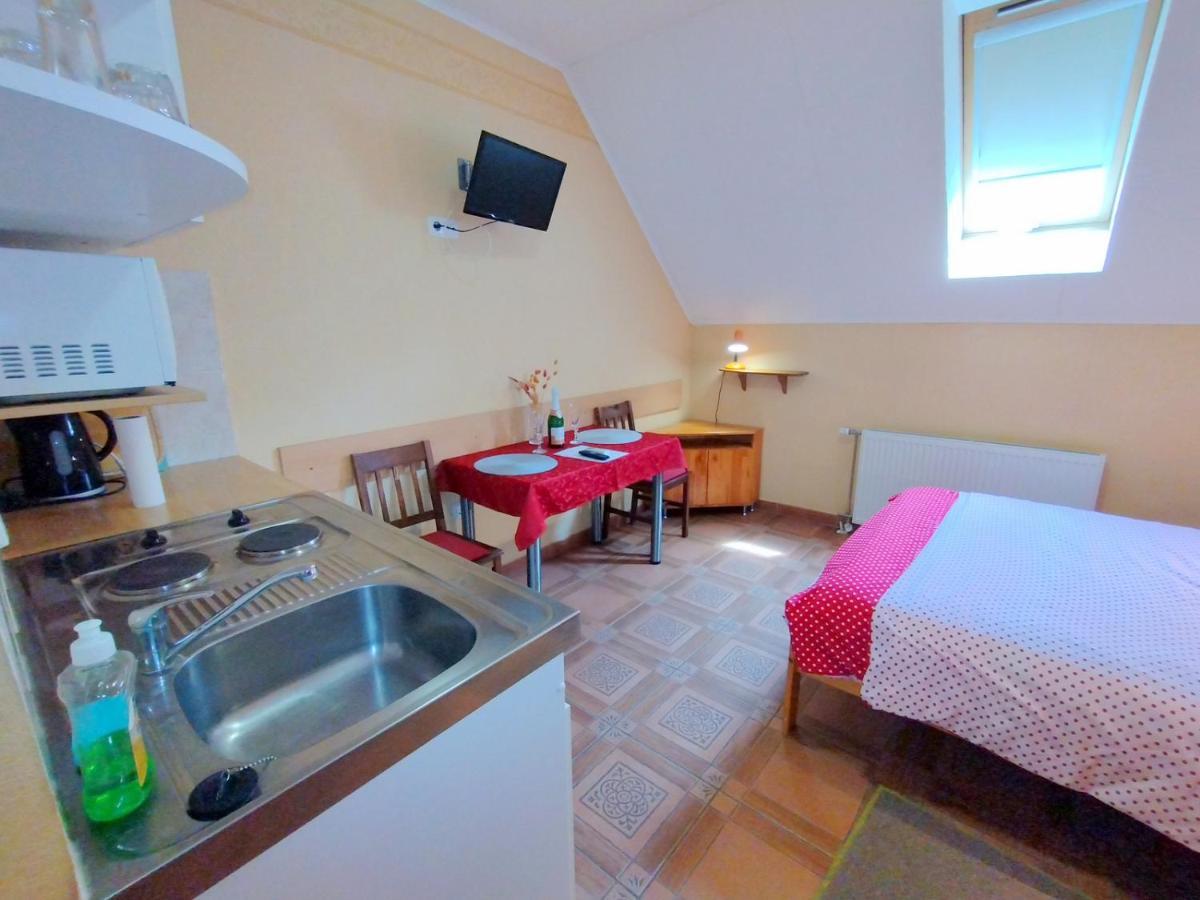 Burg Apartmanház Gyula Exteriér fotografie