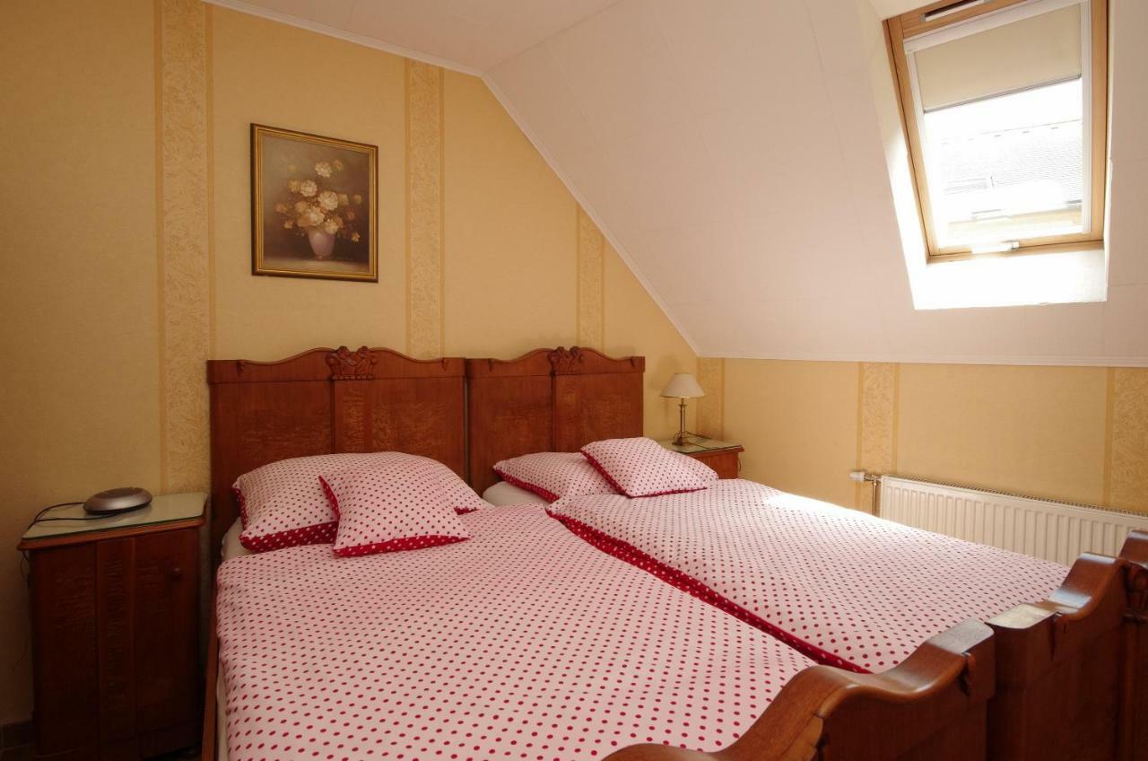 Burg Apartmanház Gyula Exteriér fotografie