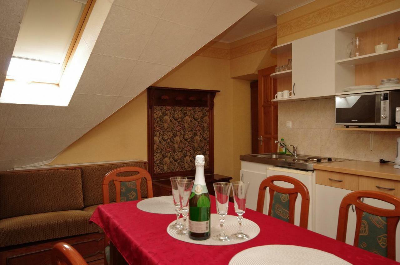 Burg Apartmanház Gyula Exteriér fotografie