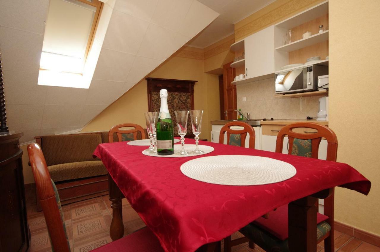 Burg Apartmanház Gyula Exteriér fotografie